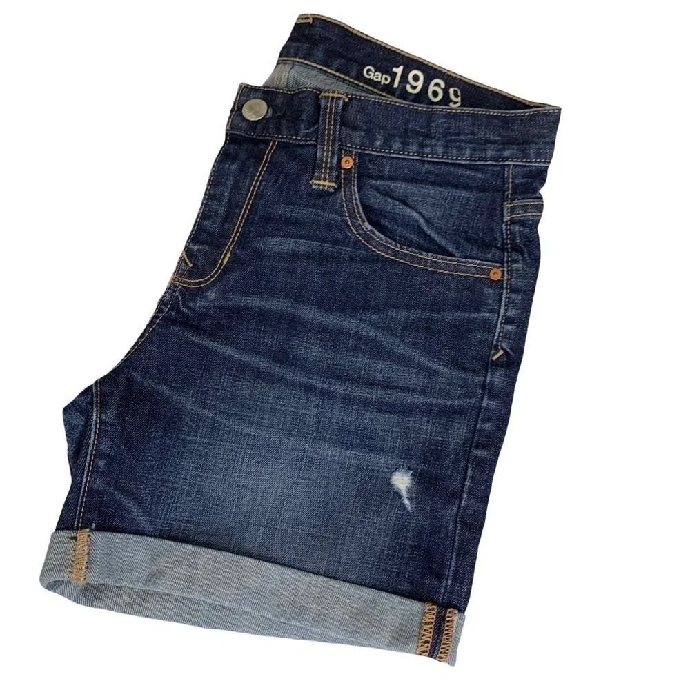 GAP 5” Mid Rise Sexy Boyfriend Denim Light Distressed Cuffed Shorts Size 26 NWOT